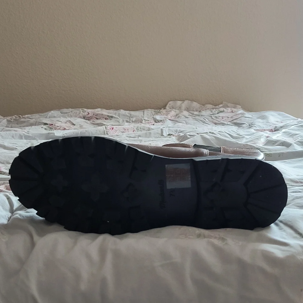 Madewell Poppy Tall Lugsole Boot - Picture 6 of 10